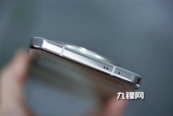 手机是单扬声器好还是双扬声器好图标