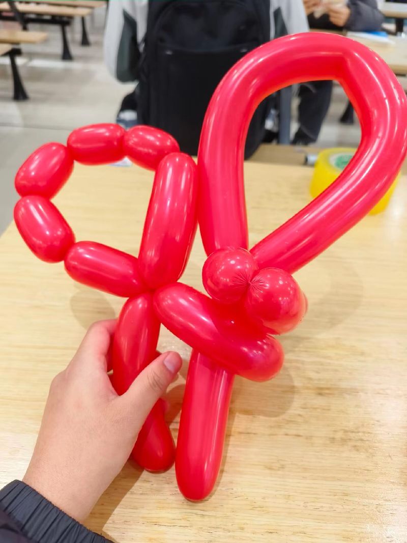 卖氢气球怎么绑不会乱缩略图