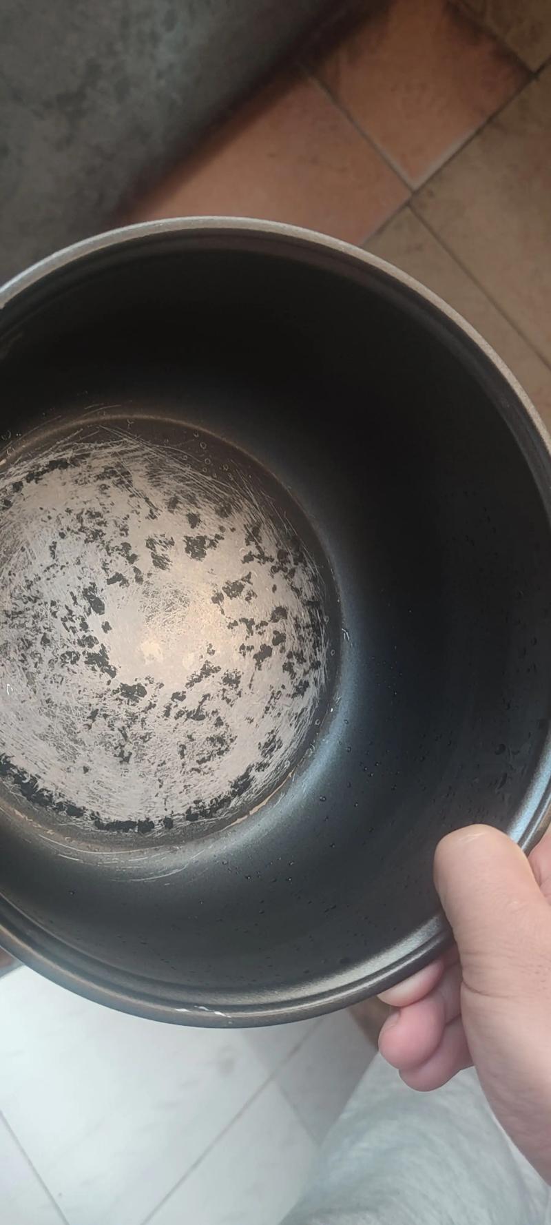 涂层掉了的电饭煲内胆能用吗?缩略图