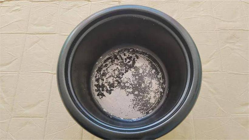 电饭锅涂层掉了一点游戏截图